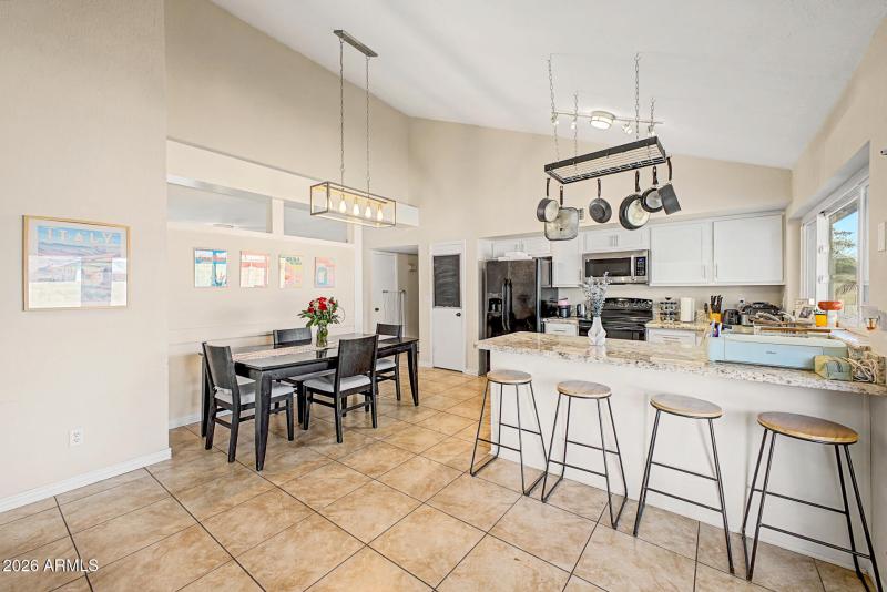 full kitchen view