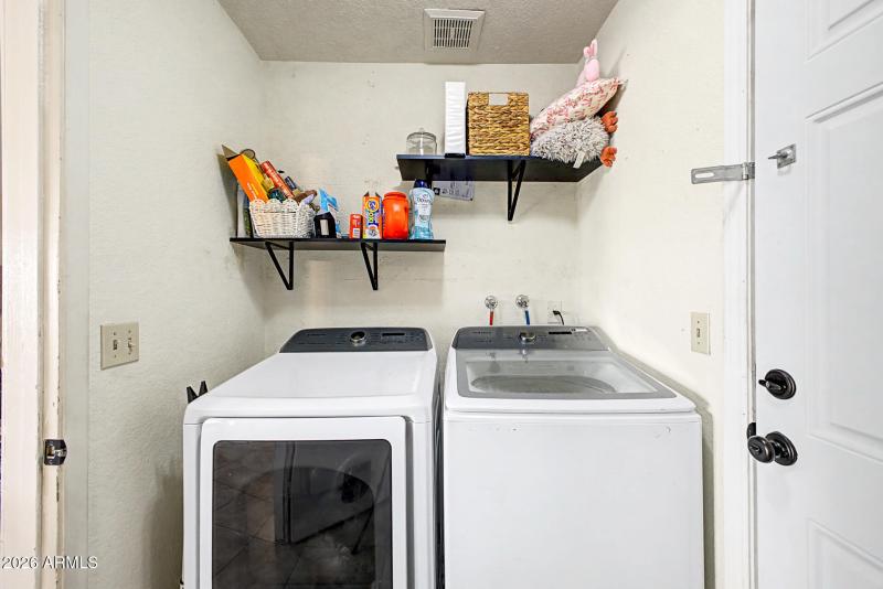 Laundry - W&D stay!