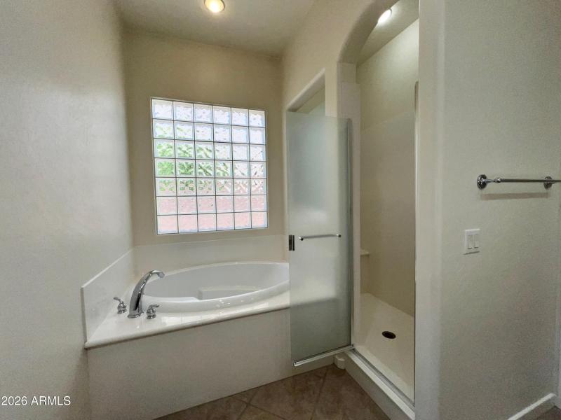 Soaking bath or sit-in shwr, your choice