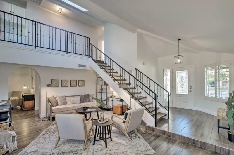 Entry Way & Atrium