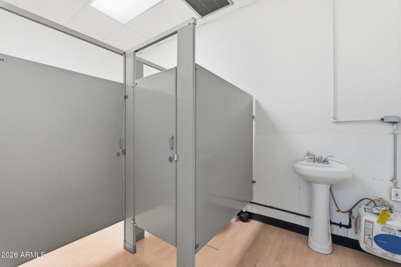 2 bathroom stalls