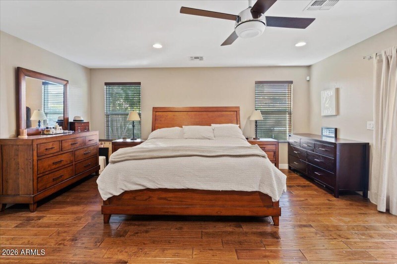 15-Master Bedroom