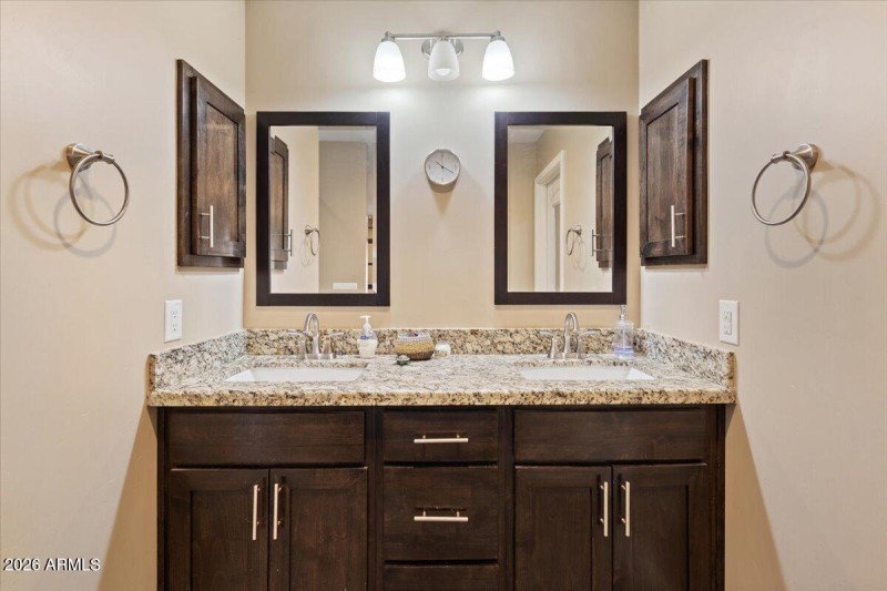 18-Master Bath