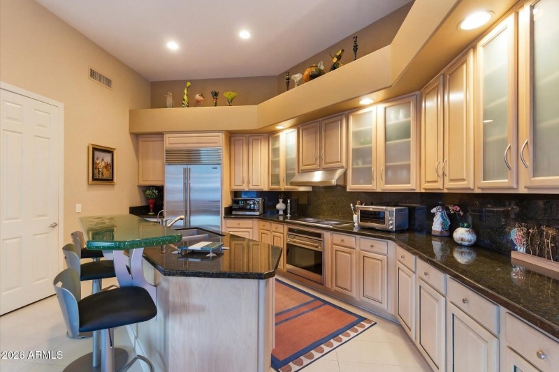 028-