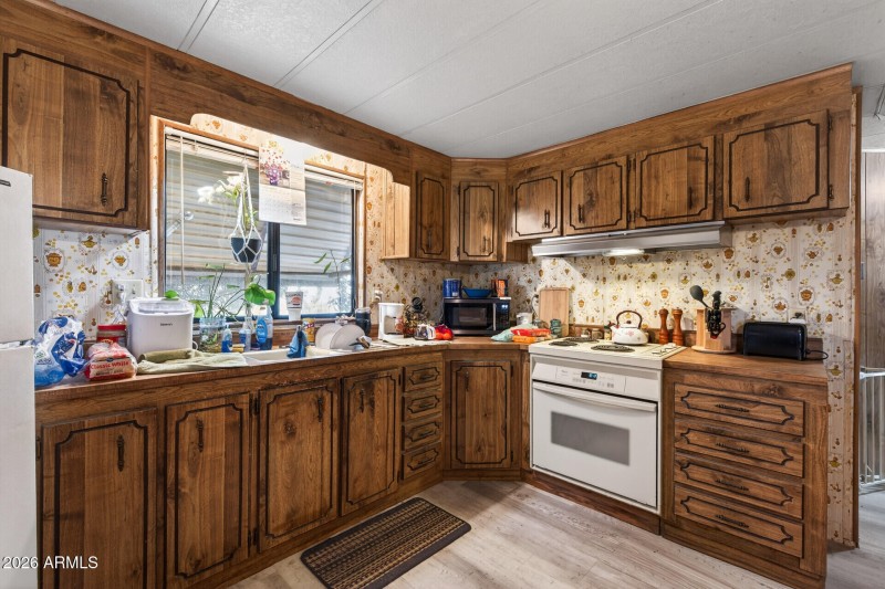 13_6607_W_Camino_De_La_Campana_Ave13_mls