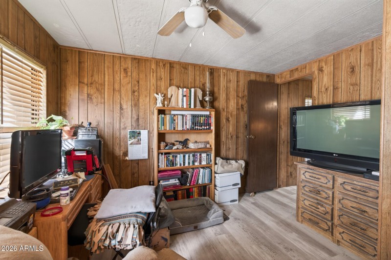 18_6607_W_Camino_De_La_Campana_Ave18_mls