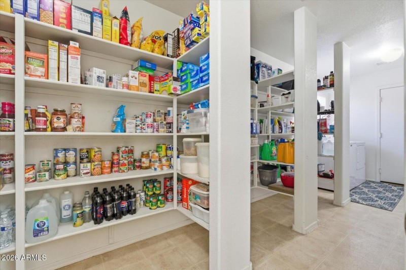 Huge pantry & storage room!