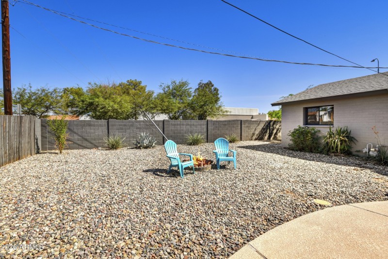 023_Backyard