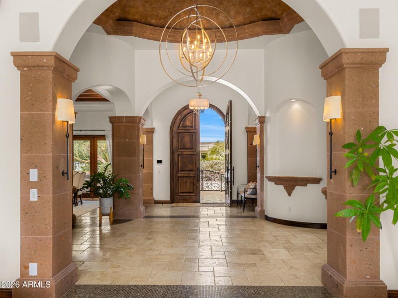 04foyer