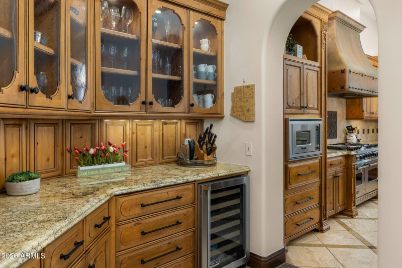 11kitchen pantry