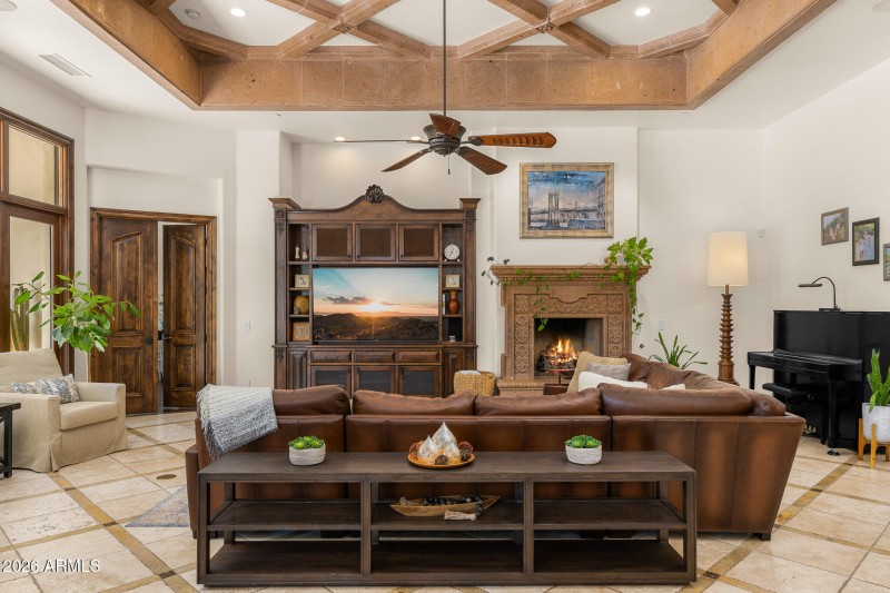 16family room