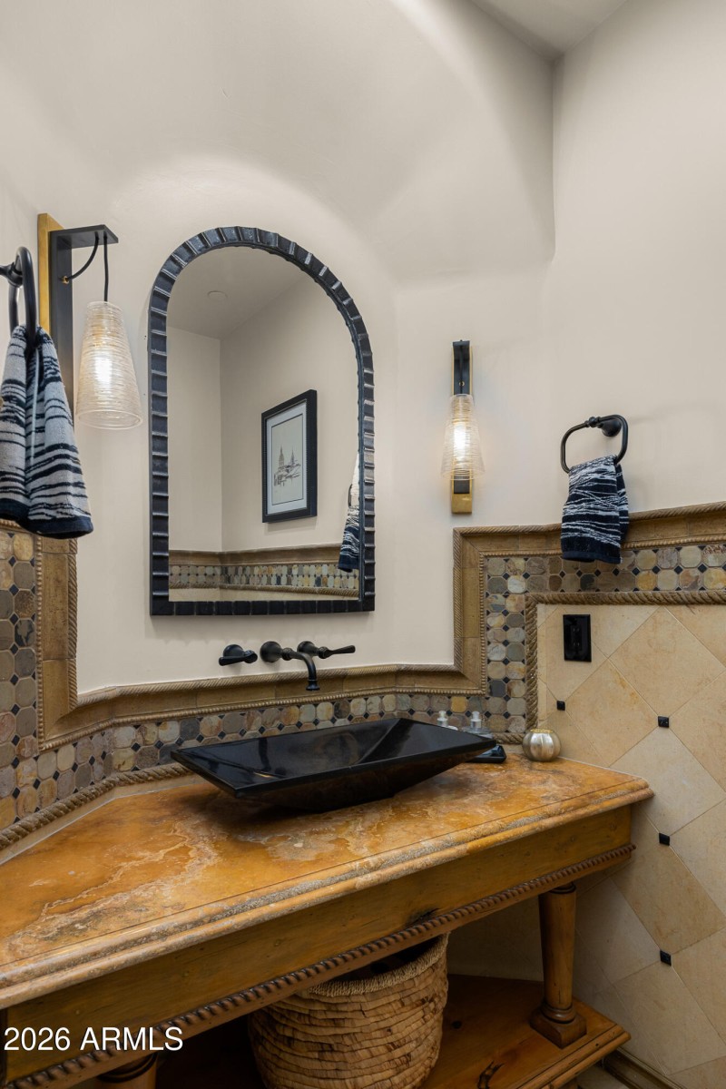36powder room