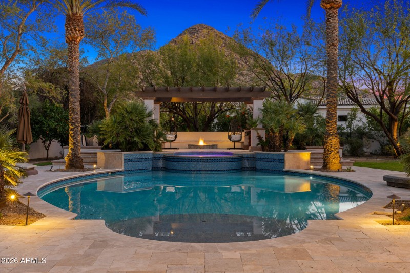 53pool and spa_twilight