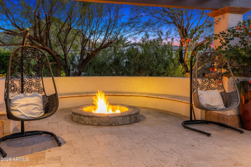 55fire pit lounge_twilight