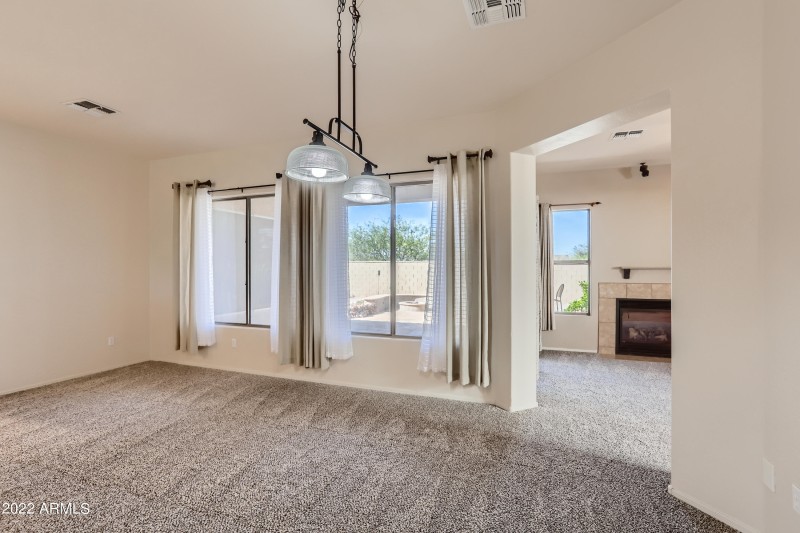 09 Dining Room