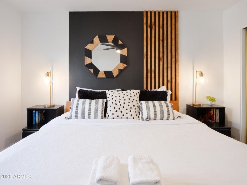 PropertyImageCo_15218N61stSt_WEB_4