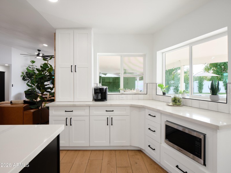 PropertyImageCo_15218N61stSt_WEB_43