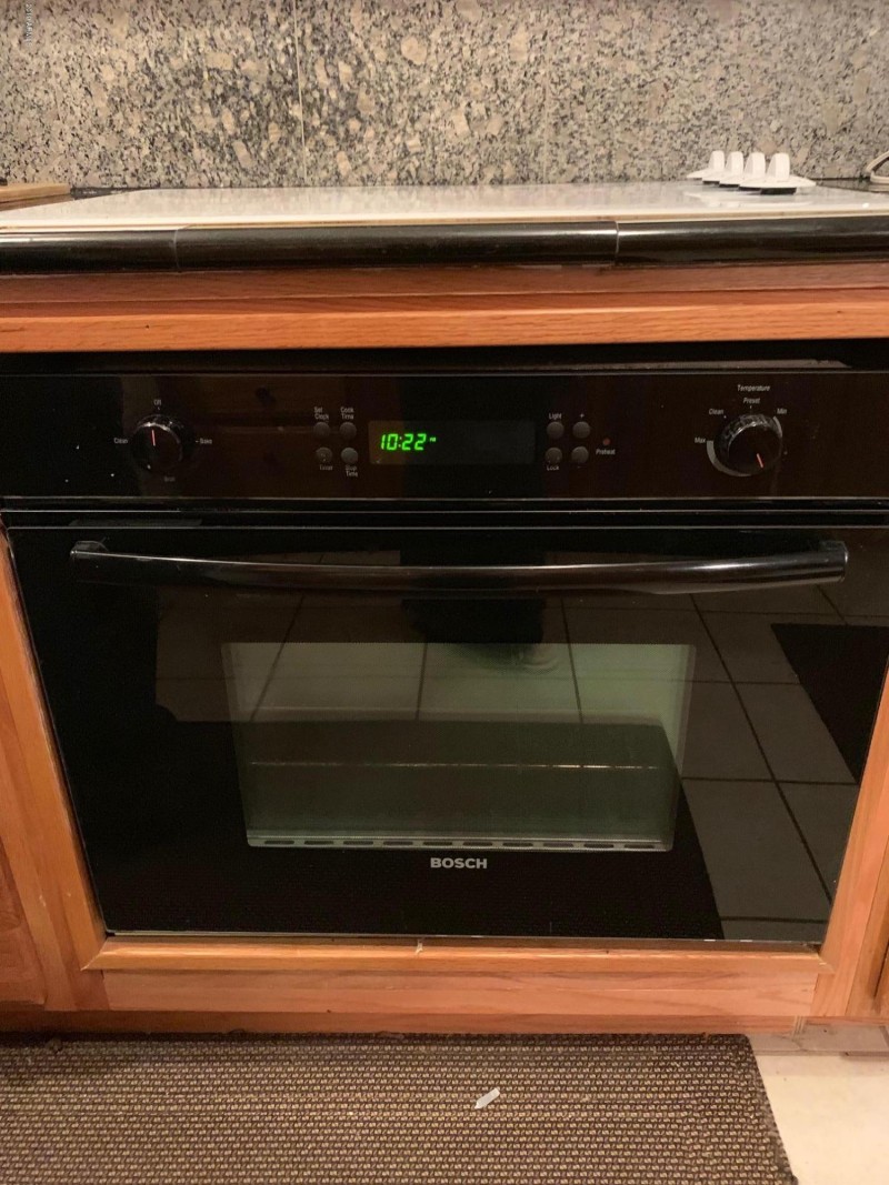 CONVECTION OVEN