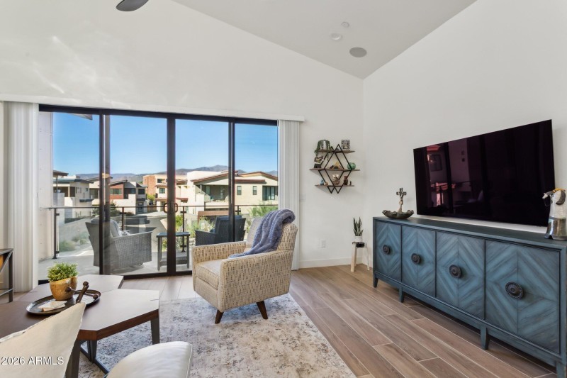 13-web-or-mls-1-easy-st-unit-30