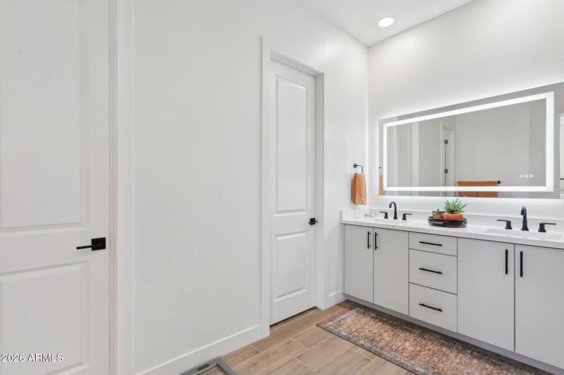 26-web-or-mls-1-easy-st-unit-30