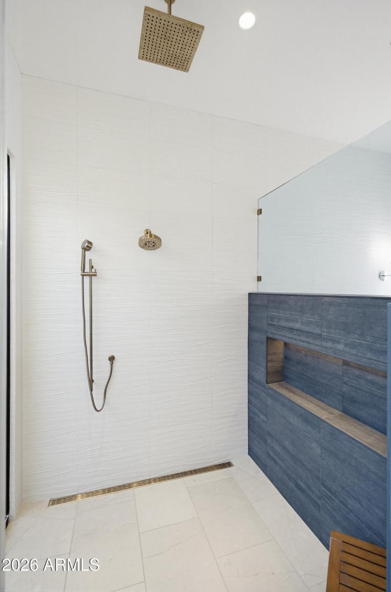 6210 E Keim Dr-69
