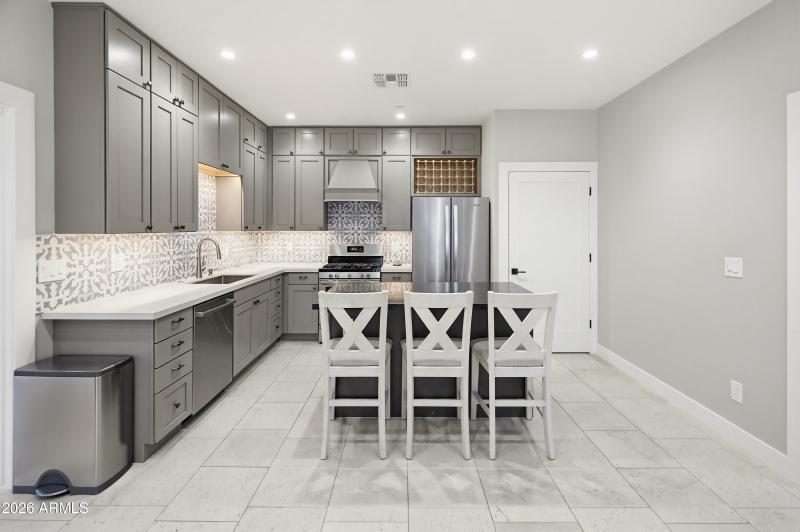 6210 E Keim Dr-2