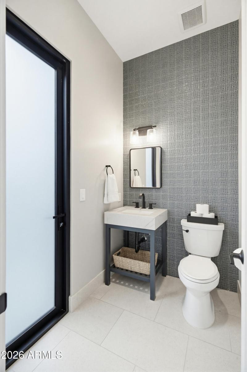 6210 E Keim Dr-41