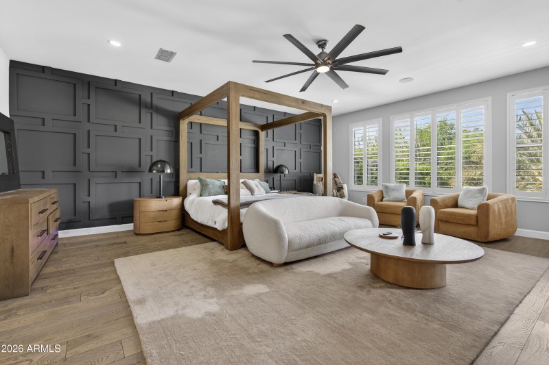 Expansive orimary suite