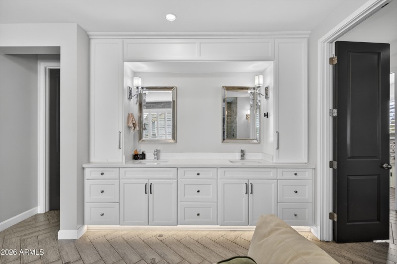 Double sink vanity