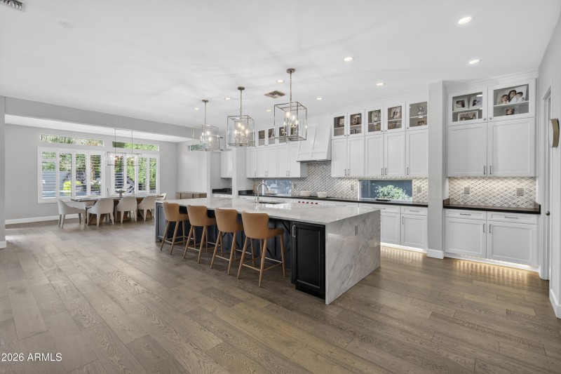 Luxury Chef's gourmet kitchen