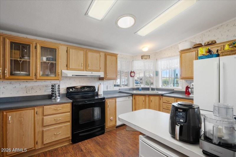 15-Kitchen