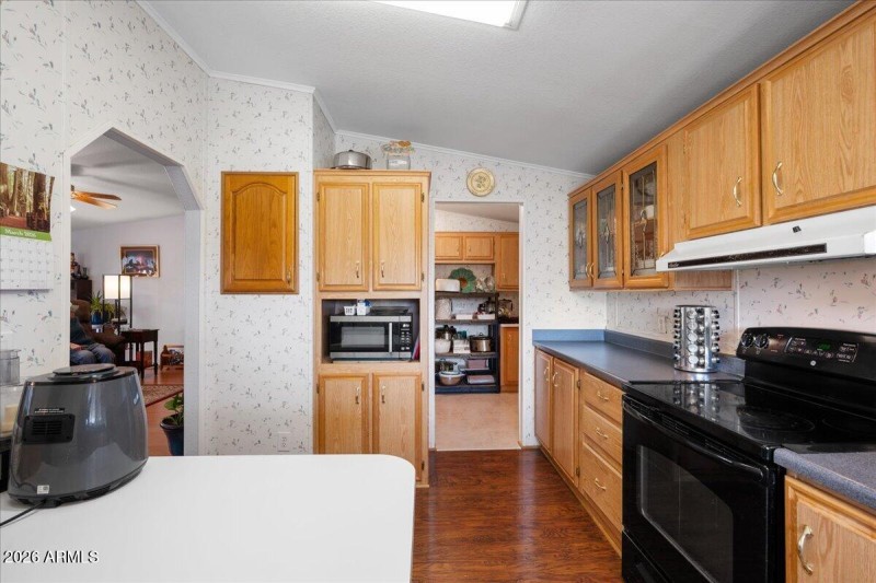 17-Kitchen