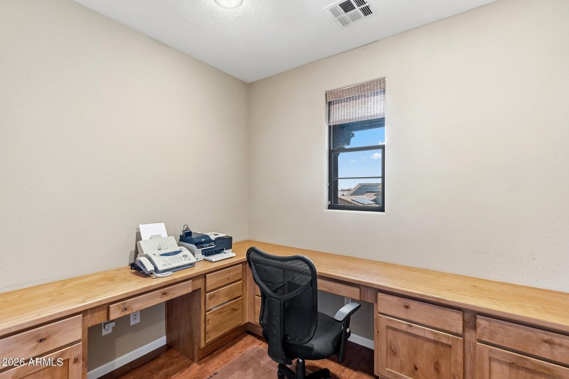 Built-in Desk