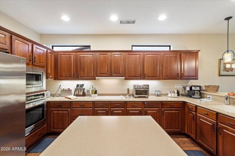 Center Island & Abundant Cabinetry