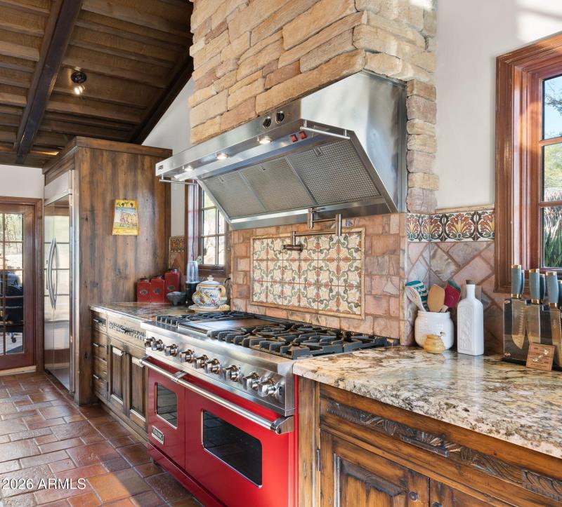 22-web-or-mls-Kitchen4