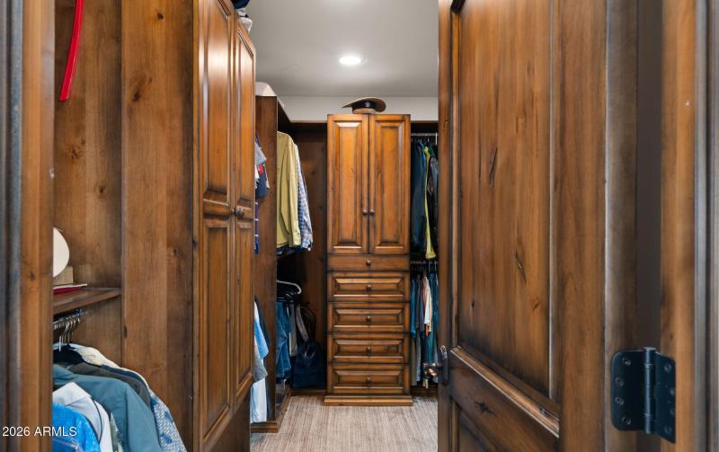 47-web-or-mls-Primary Suite5