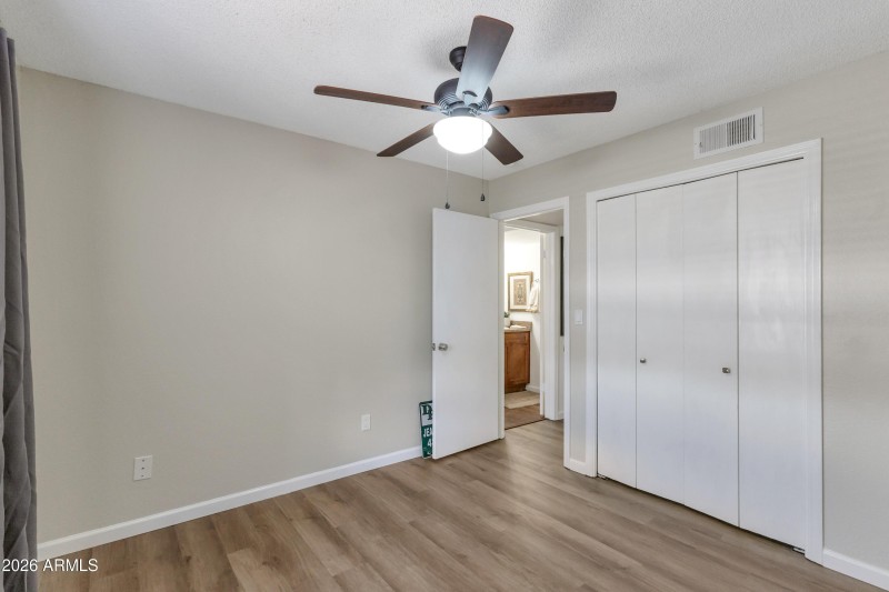7-bedroom2