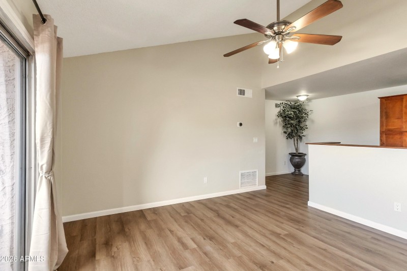 7-livingroom3