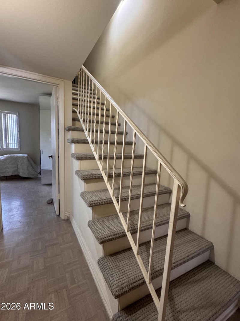 Up to 2nd bedroom
