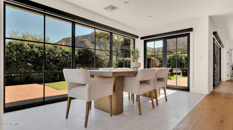 Dining & View