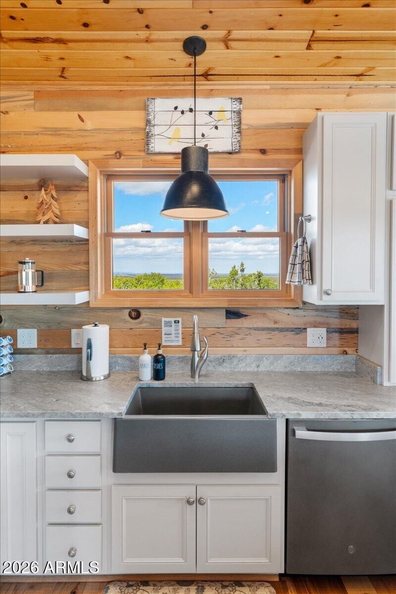 14-Kitchen View