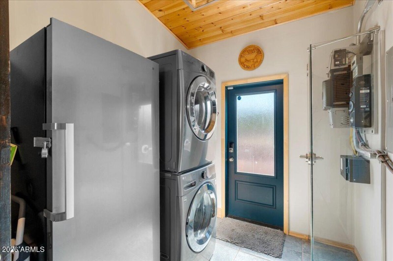 16-Laundry Room