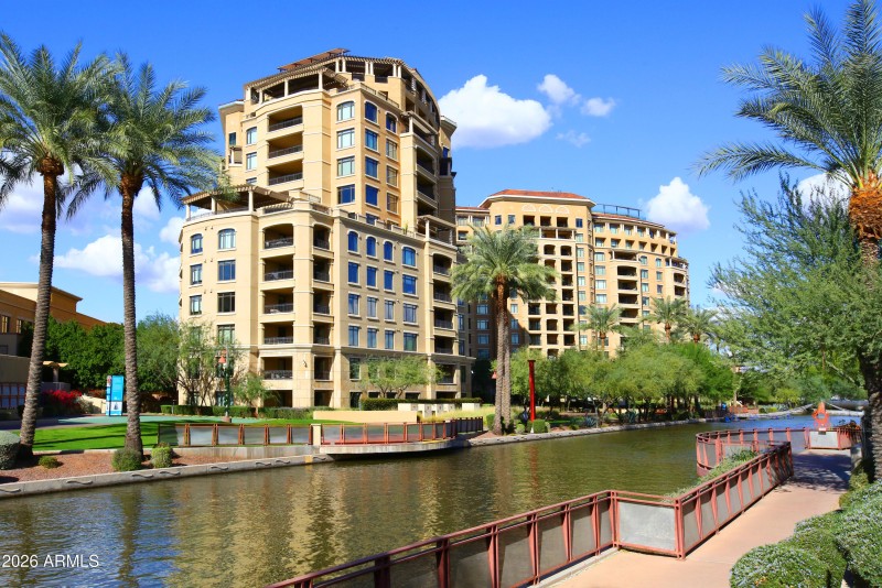 Scottsdale Waterfront-Canel