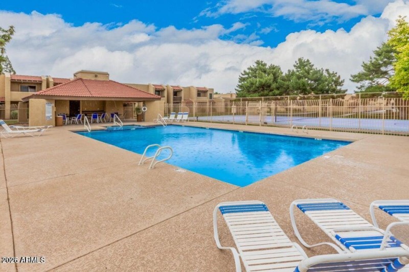 POOL2