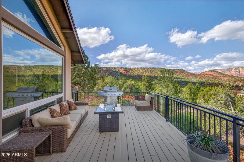 Huge Entertaining Space