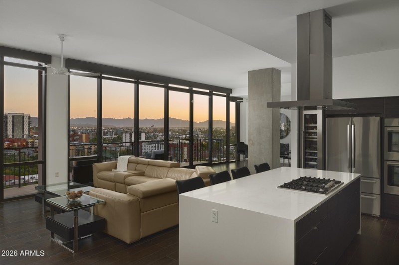 Panoramic Living Room Views