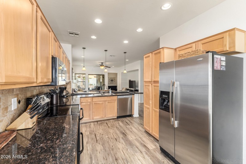 09 Kitchen
