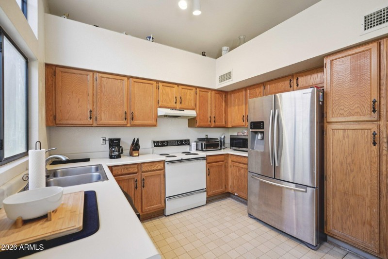 13-web-or-mls-W Comstock Dr-S0803-013