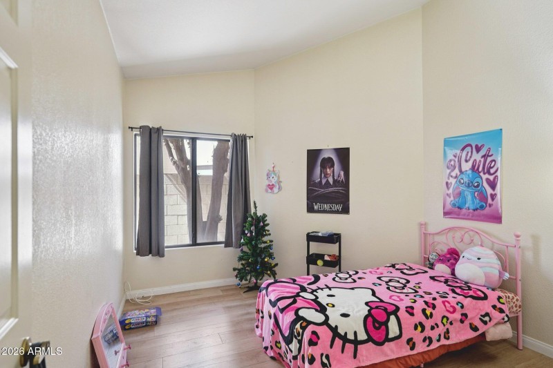 21-web-or-mls-W Comstock Dr-S0803-021
