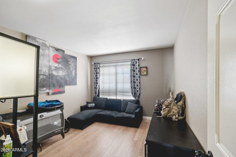 23-web-or-mls-W Comstock Dr-S0803-023